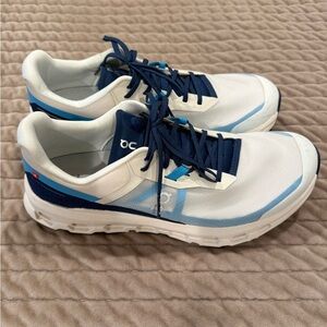 On Running Men's Navy and White Sneakers